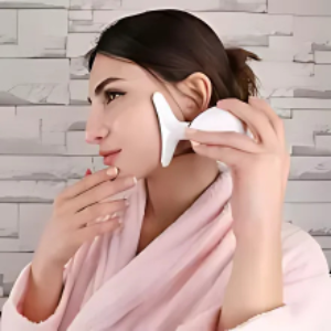 FaceRenew ™ Face Lifting LED Therapy Device